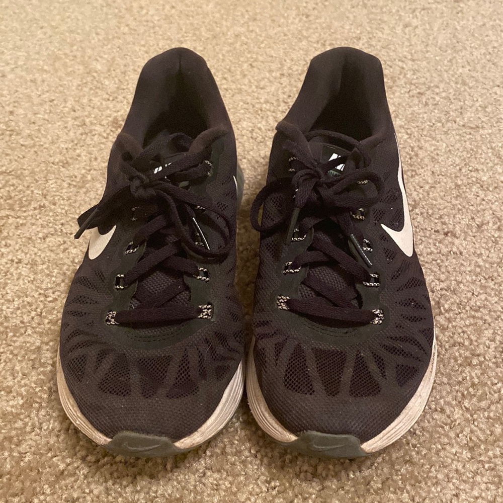 Nike Tennis shoes